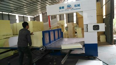 Máquina eléctrica de corte de espuma vertical con control PLC para el procesamiento de EVA y EPE