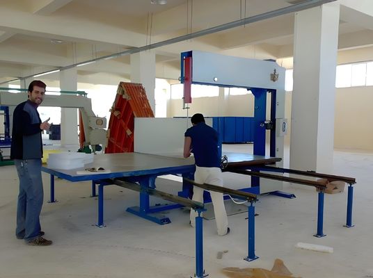 Máquina eléctrica de corte de bloques de espuma cuadrada H800mm Alturas de corte de izquierda a derecha